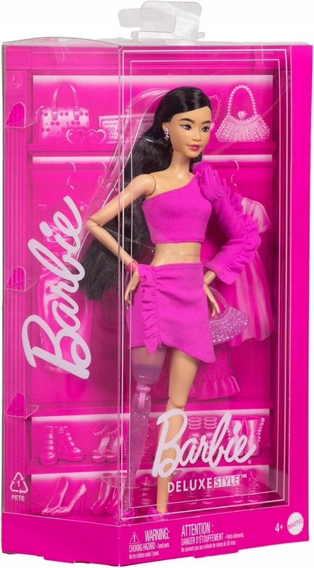 BÁBIKA BARBIE DELUXE ŠTÝL 2 v oblečení Barbiecore s protézou nohy