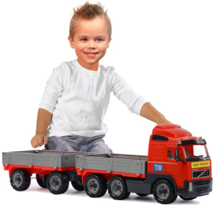 Veľké vozidlo VOLVO s prívesom s príborom 9487