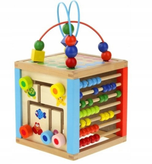 Vzdelávacie puzzle kocka. Drevené hodiny. Radenie