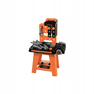 Profesor mechanik s Black & Decker príslušenstvom