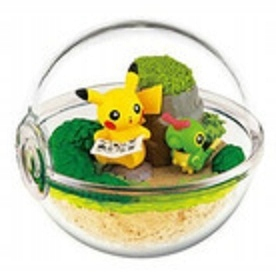 Pokémon - Figúrka Pokemon v Pokéball 6cm Pikachu Caterpie