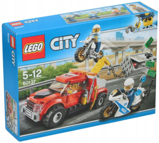 Stavebnica - Lego City 60137 Pads policajným sprievodom. - Pursuit