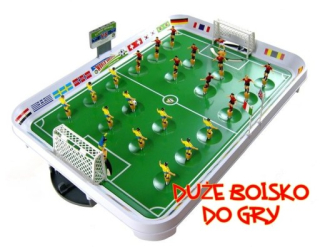 Veľký futbalový zápas na jarné ihrisku
