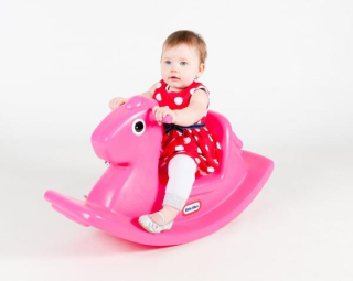 Little Tikes Magenta Hocing Horse v Cartone 1