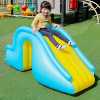 Nafukovacia trampolína s posuvným hradom