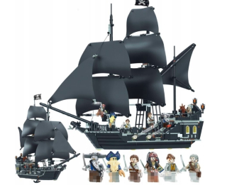 Piráti pirátska loď s karibským čiernym pearlom veľkým