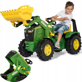 Hračky hračiek John Deere Pedal Tractor s lyžičkou