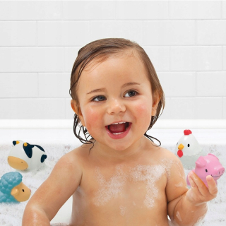 Malé jasné hračka Zvieratá Bath farma